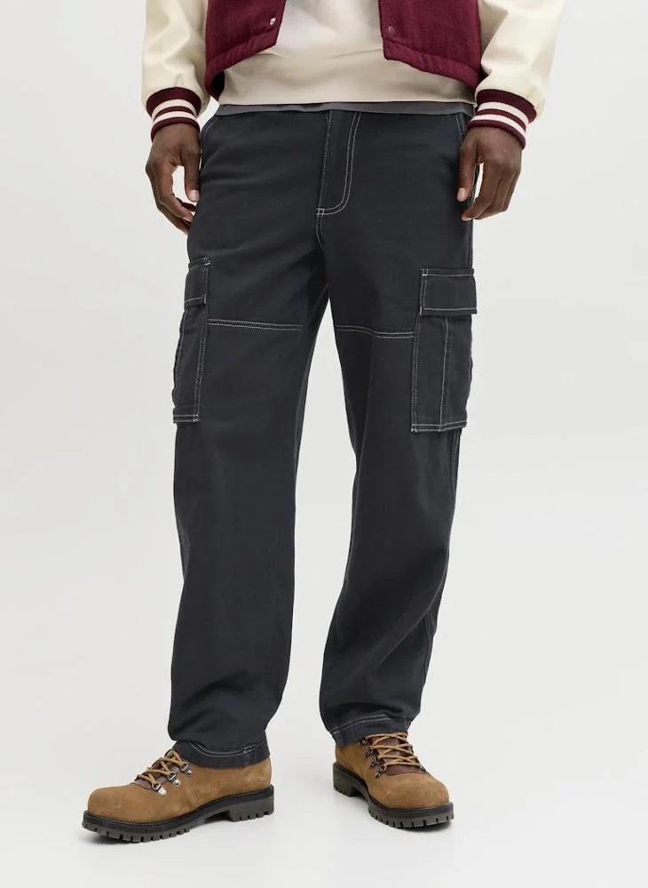 Contrast Loose fit cargo pants